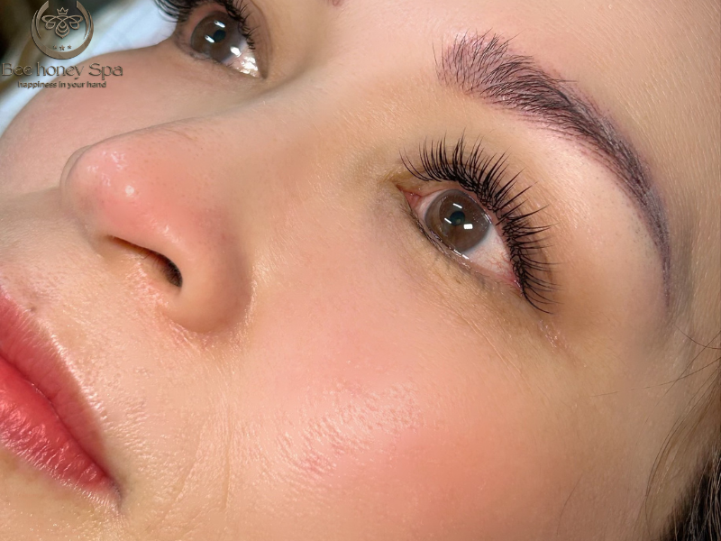 eyelash curling in danang
