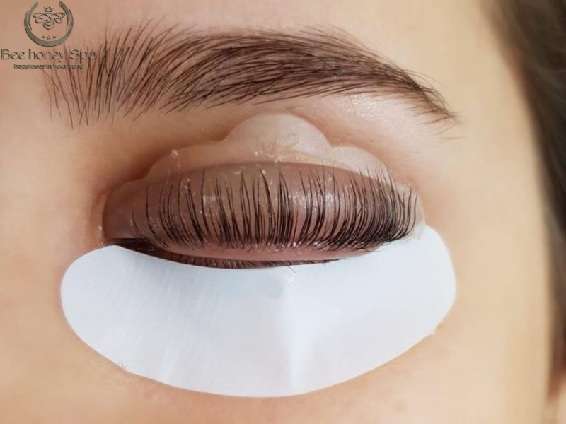 eyelash curling in danang