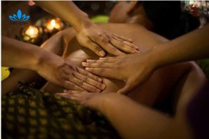 Four hands massage