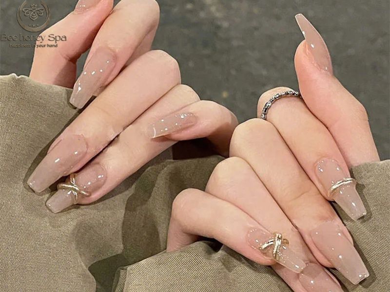 Glamorous Rhinestone Nail Designs
