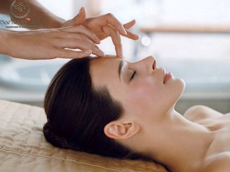 How to Do Facial Lifting Massage