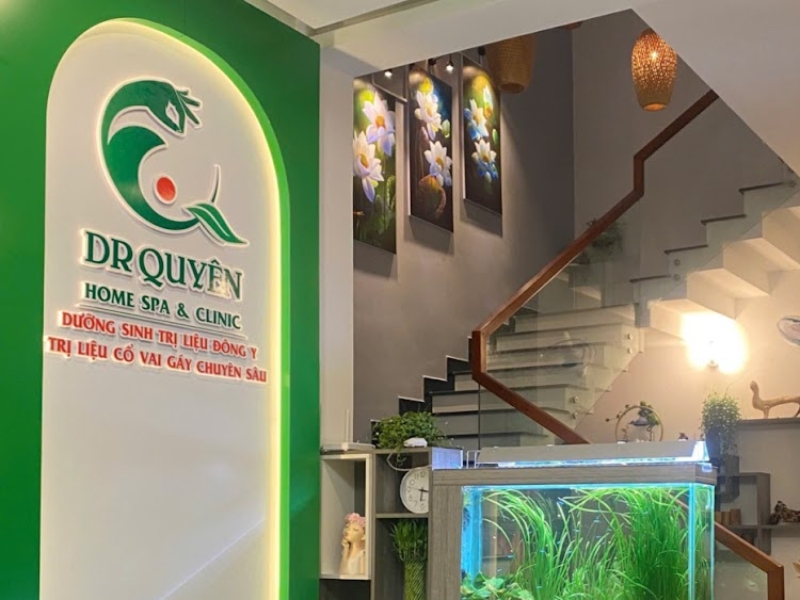 Home Spa & Massage Clinic Dr. Quyen focuses on intensive therapy, combining traditional wellness practices with Eastern medicine.